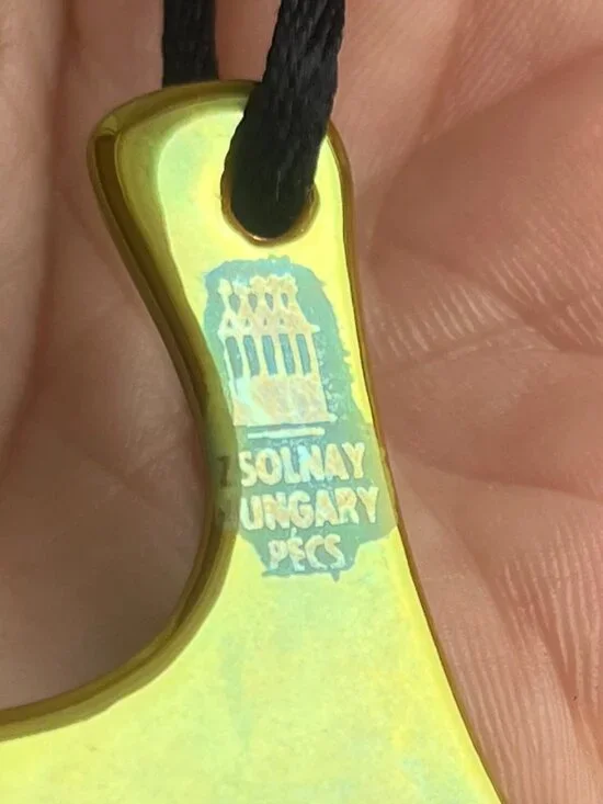 Zsolnay Hungary Eosin Ginkgo Leaf Pendant Necklace - Iridescent Green Gold - Picture 2 of 12